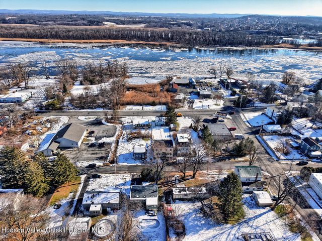 52 N Franklin Street, Athens, NY 12015