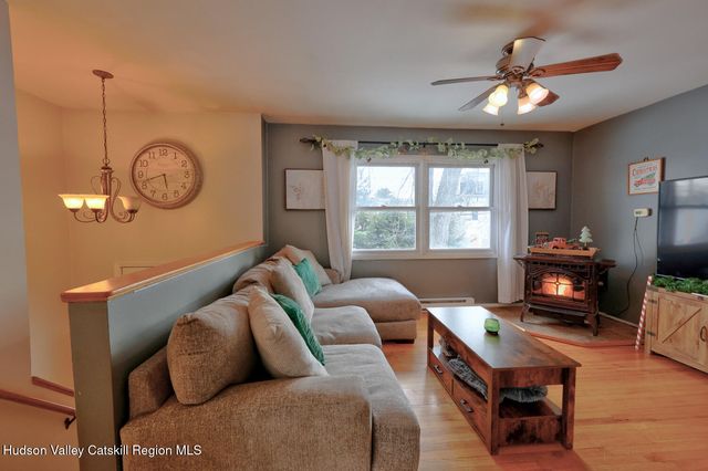 52 N Franklin Street, Athens, NY 12015