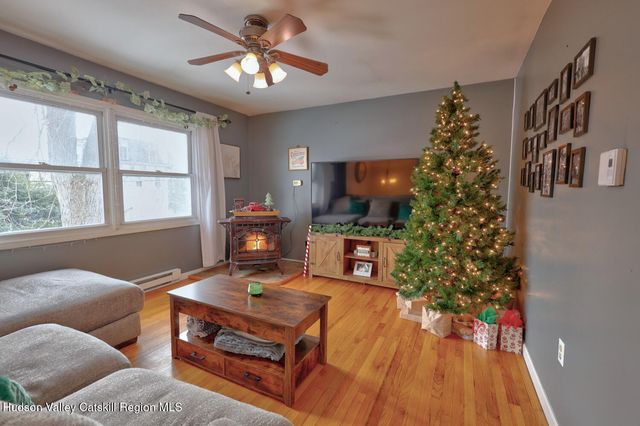 52 N Franklin Street, Athens, NY 12015