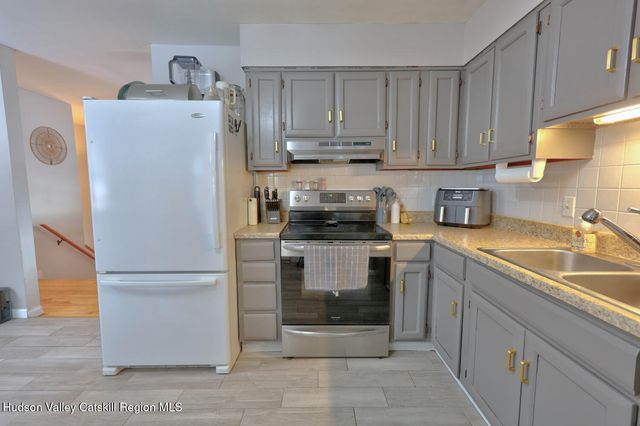 52 N Franklin Street, Athens, NY 12015