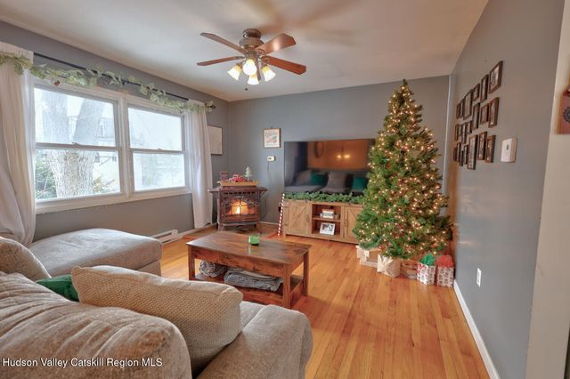 52 N Franklin Street, Athens, NY 12015