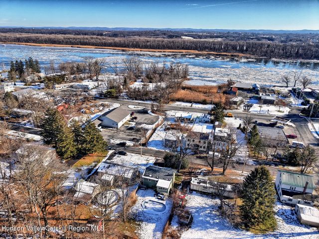 52 N Franklin Street, Athens, NY 12015