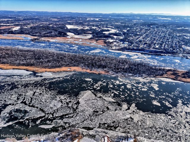 52 N Franklin Street, Athens, NY 12015