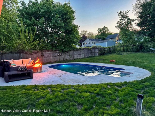 52 N Franklin Street, Athens, NY 12015