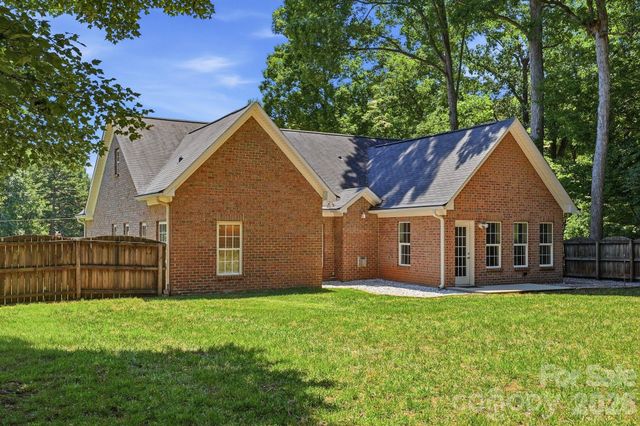 139 Spicewood Circle, Troutman, NC 28166