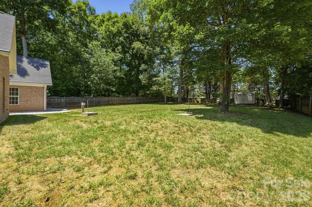 139 Spicewood Circle, Troutman, NC 28166