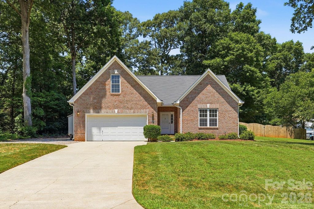 139 Spicewood Circle, Troutman, NC 28166