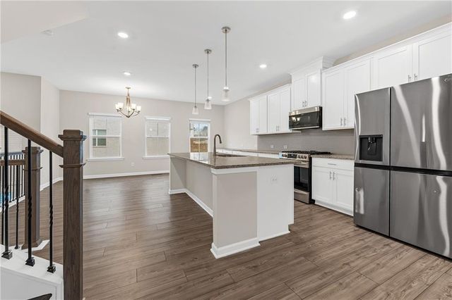 2247 Pink Hawthorn Dr, Buford, GA 30518