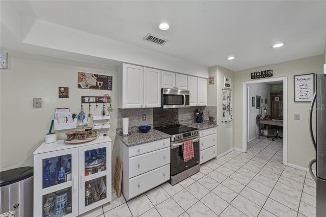 405 LAKE NED ROAD, Winter Haven, FL 33884