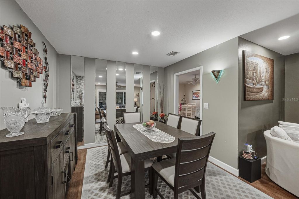 Image 18 of property listing at 405 LAKE NED ROAD, Winter Haven, FL 33884