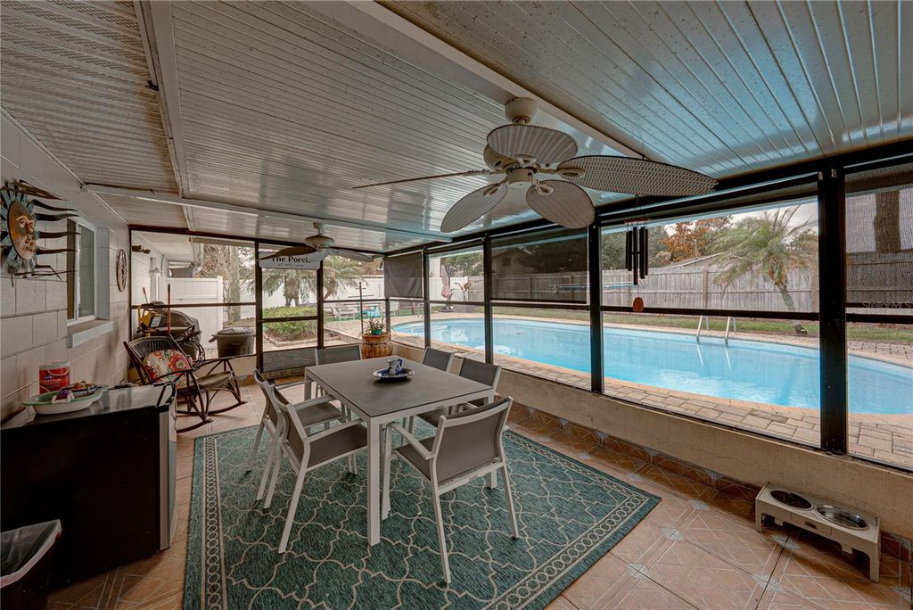 Image 54 of property listing at 405 LAKE NED ROAD, Winter Haven, FL 33884