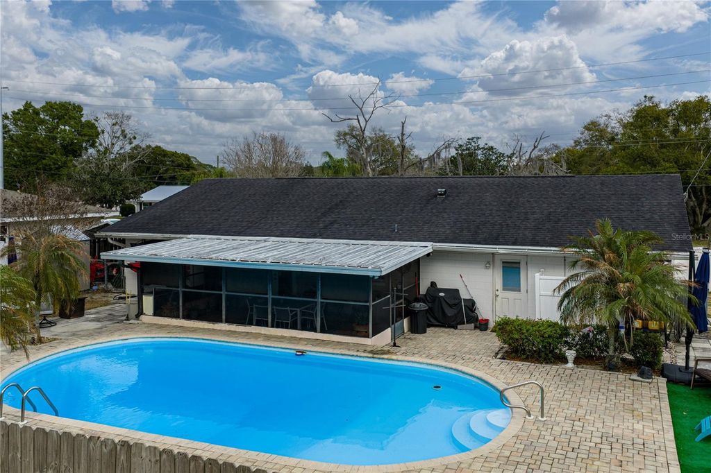 Image 56 of property listing at 405 LAKE NED ROAD, Winter Haven, FL 33884