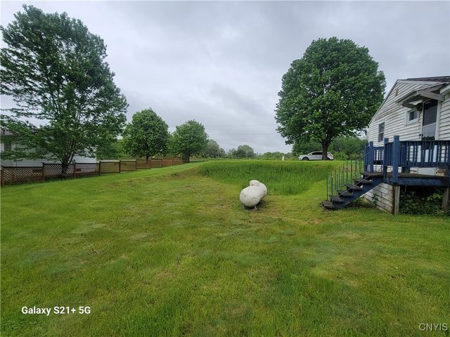 8723 East Mud Lake Road, Lysander, NY 13027