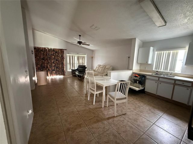 521 CASTLEMAIN CIRCLE, Davenport, FL 33897