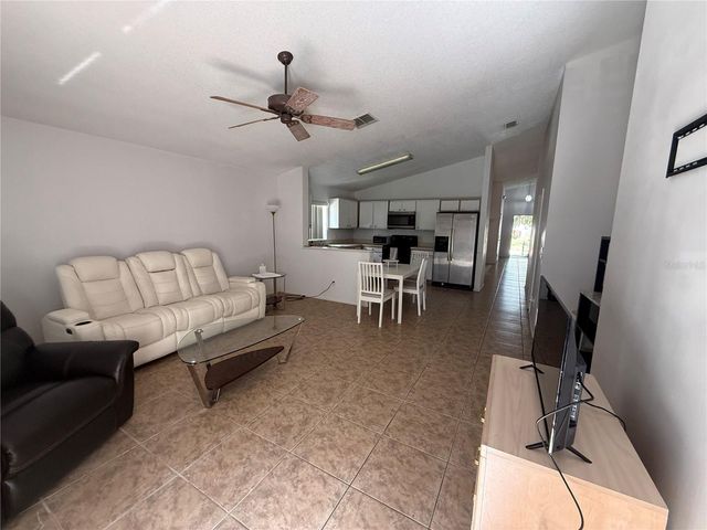 521 CASTLEMAIN CIRCLE, Davenport, FL 33897