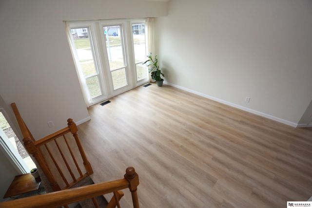 2412 Corn Drive, Papillion, NE 68046