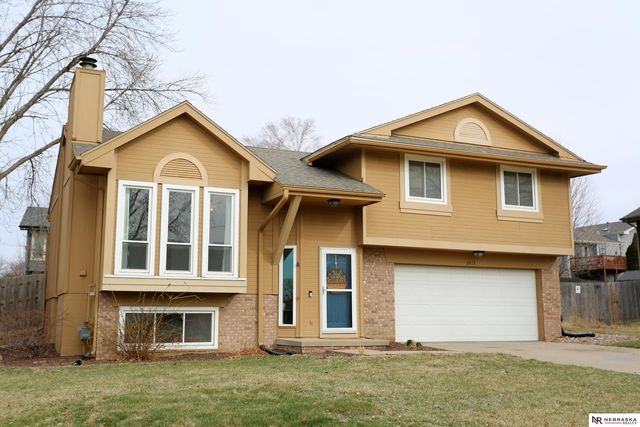 2412 Corn Drive, Papillion, NE 68046