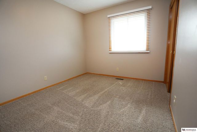 2412 Corn Drive, Papillion, NE 68046