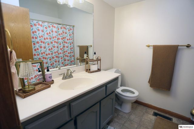 2412 Corn Drive, Papillion, NE 68046