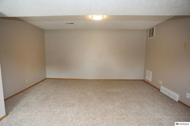 2412 Corn Drive, Papillion, NE 68046