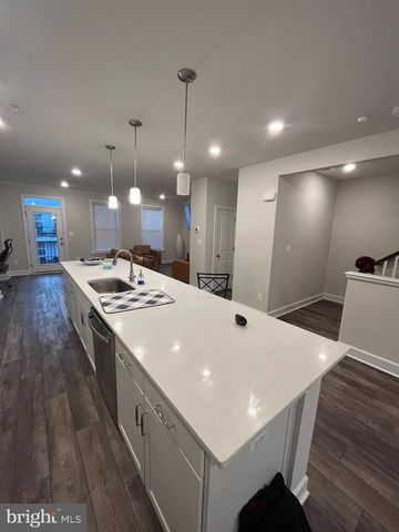 2327 STEPHANIE TESSA LN, Woodbridge, VA 22191