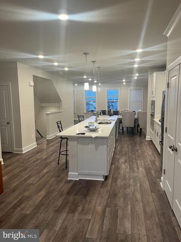 2327 STEPHANIE TESSA LN, Woodbridge, VA 22191