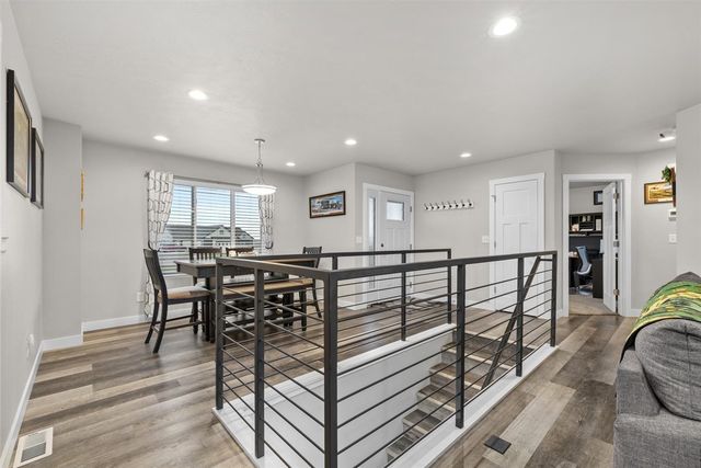 3517 GRAYSON DR, Burlington, ND 58722