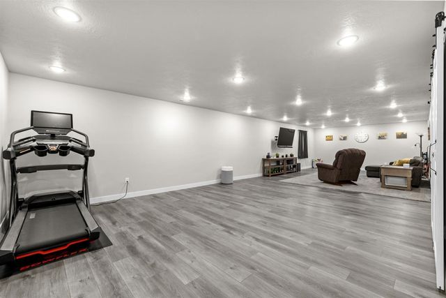 3517 GRAYSON DR, Burlington, ND 58722