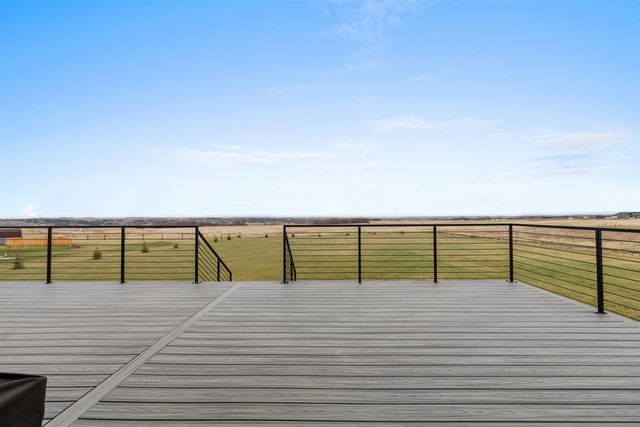 3517 GRAYSON DR, Burlington, ND 58722