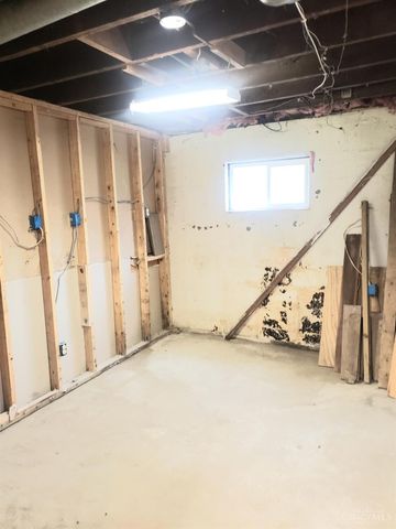 2552 McHenry Road, Goshen Twp, OH 45122