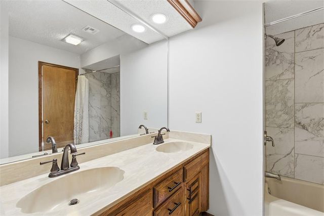 11409 Cedar Valley Drive, Oklahoma City, OK 73170