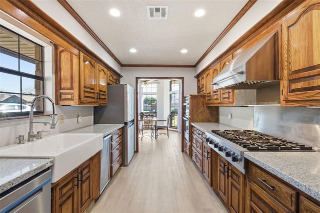 11409 Cedar Valley Drive, Oklahoma City, OK 73170