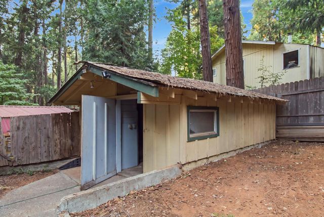 2876 Polaris St, Pollock Pines, CA 95726