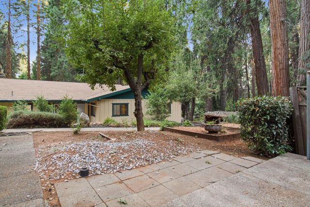 2876 Polaris St, Pollock Pines, CA 95726