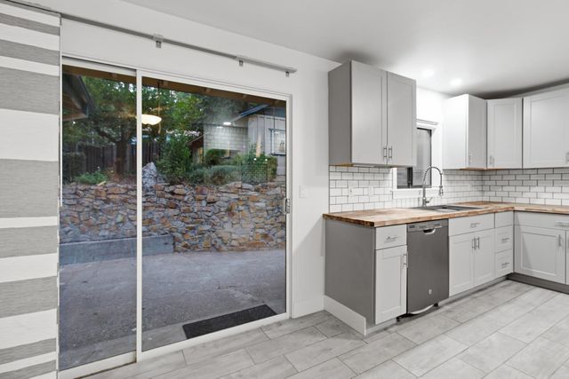 2876 Polaris St, Pollock Pines, CA 95726