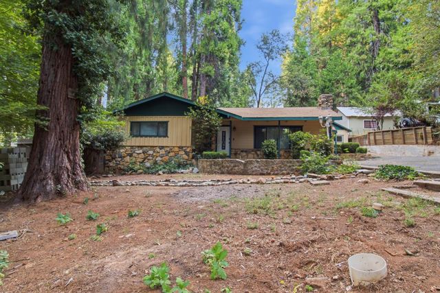 2876 Polaris St, Pollock Pines, CA 95726