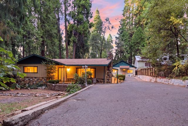 2876 Polaris St, Pollock Pines, CA 95726