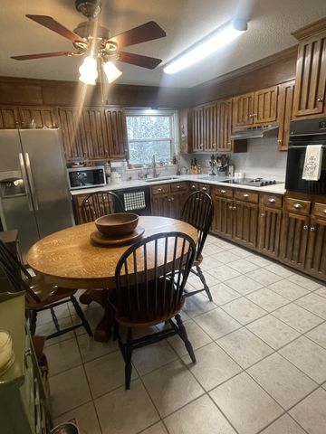 1315 Jewell Dr, Columbia, TN 38401