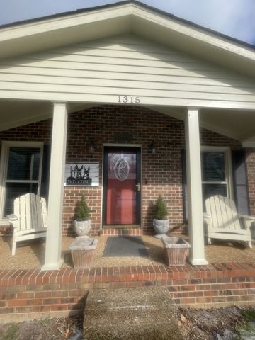 1315 Jewell Dr, Columbia, TN 38401