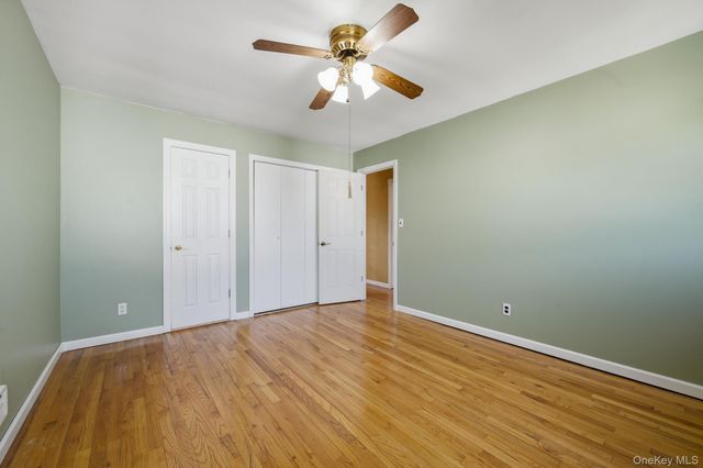 Riverdale 23, Oakdale, NY 11769