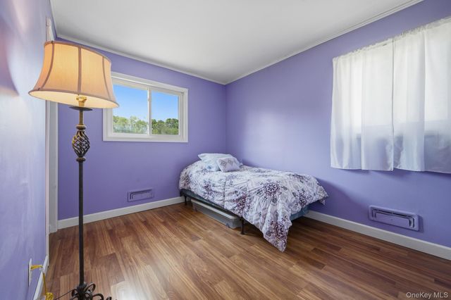 Riverdale 23, Oakdale, NY 11769