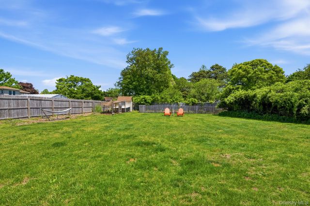 Riverdale 23, Oakdale, NY 11769