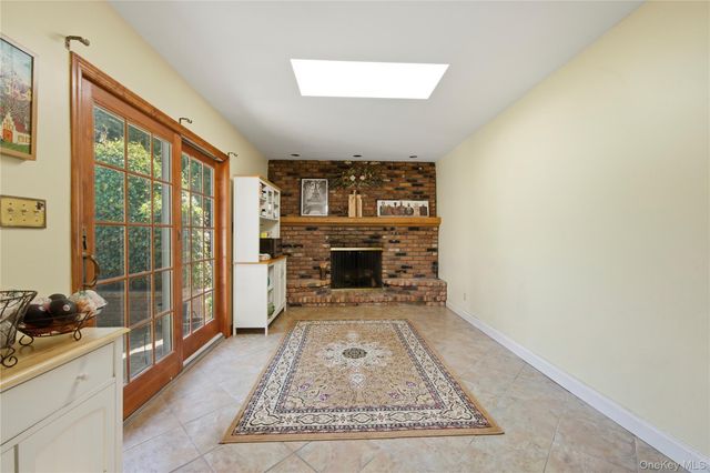 Riverdale 23, Oakdale, NY 11769