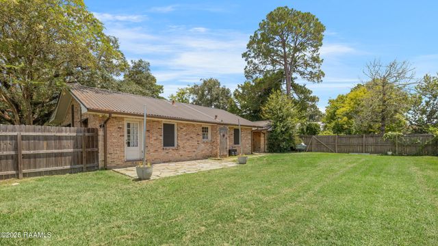 1017 Solomon Street, Breaux Bridge, LA 70517