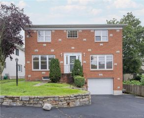 30 Cassilis Avenue, Bronxville, NY 10708