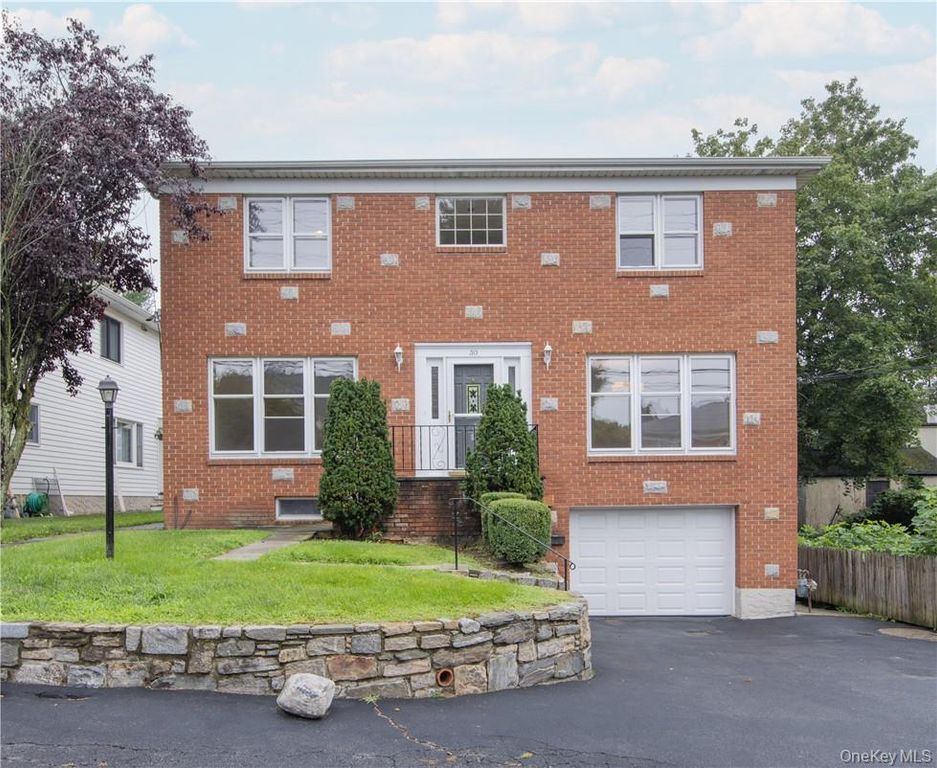 30 Cassilis Avenue, Bronxville, NY 10708