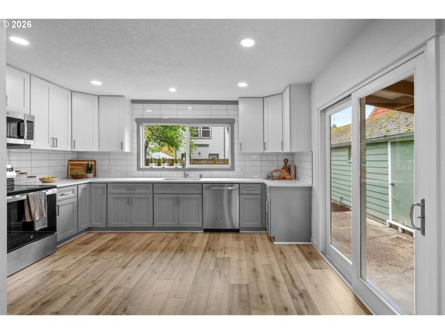 4314 Ne 72ND Ave, Portland, OR 97218