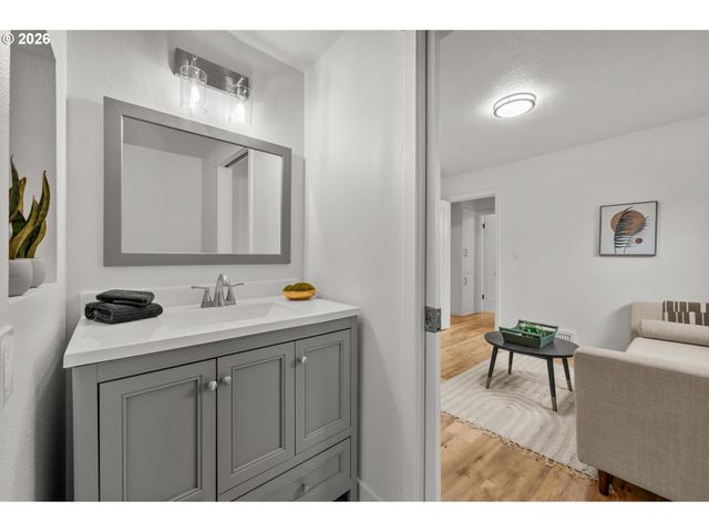 4314 Ne 72ND Ave, Portland, OR 97218