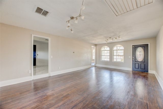 126 Windsor Avenue, Chickasha, OK 73018