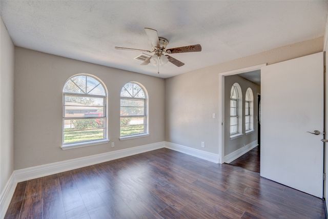 126 Windsor Avenue, Chickasha, OK 73018